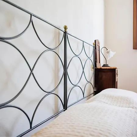 Flat With Swimming Pool And Air Conditioning
